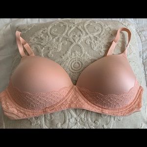 Lightly Padded No Underwire Bra
